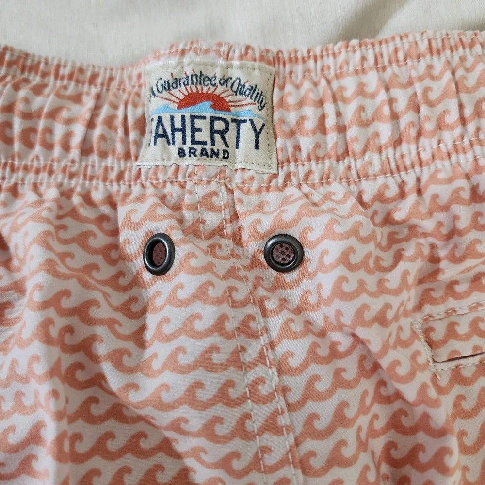 Faherty Board Shorts Mens M Peach Excellent Wave Print Beacon Trunk MSU2101-AWP